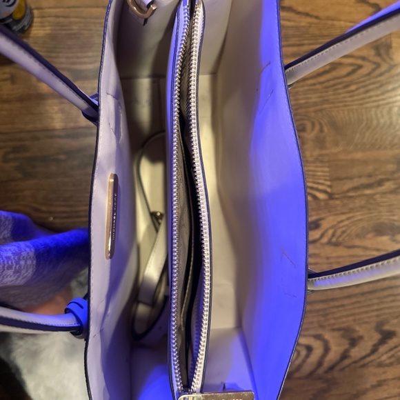 Michael kors purse - Picture 2 of 3